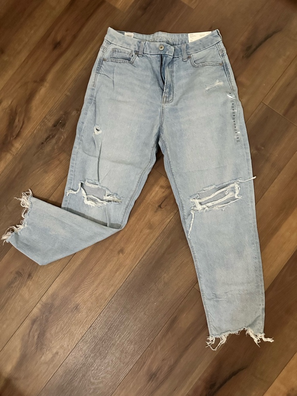 American Eagle Outfitters Light Blue Ripped curvy mom jean